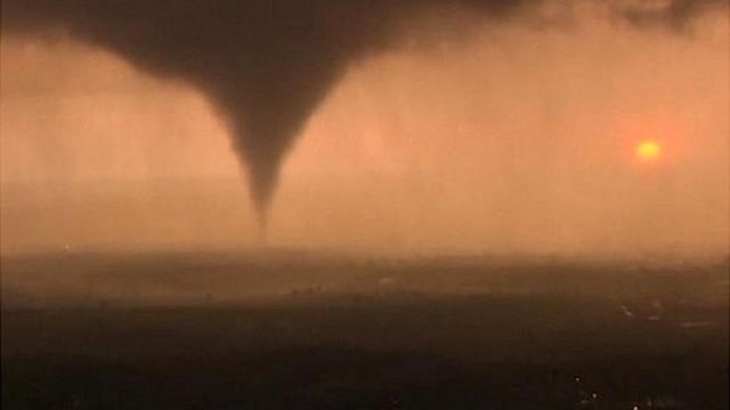 Tornadoes Tear Through US State Of Oklahoma - BBC Newsround