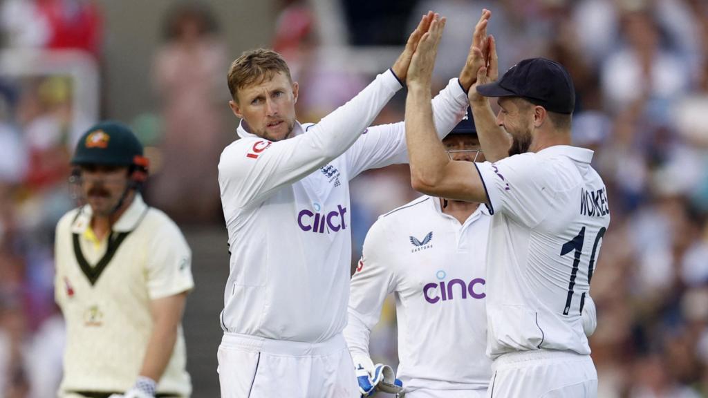 Joe Root celebrates a wicket