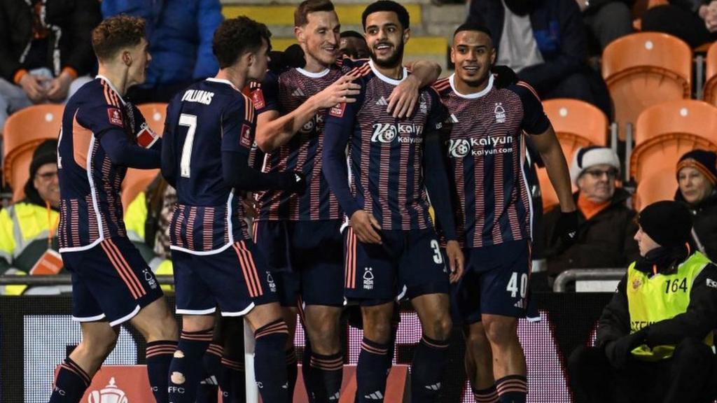 Nottingham Forest celebrate