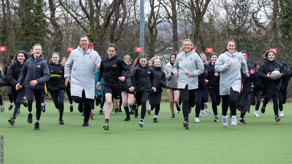 Wales head coach Ioan Cunningham and players Hannah Jones and Ffion Lewis returned to their former school Ysgol Dyffryn Aman in Ammanford to announce the Wales Women’s squad for the 2023 Women’s Six Nations