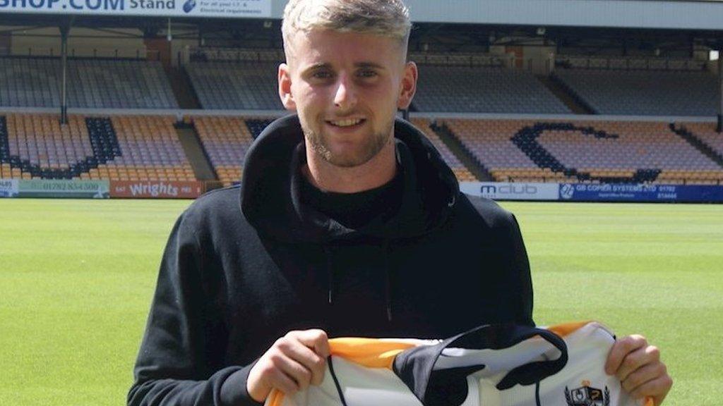 New Port Vale signing Jack Stobbs