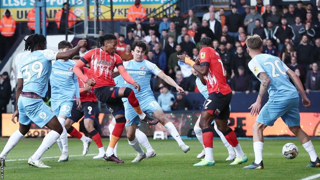 Gabriel Osho scores for Luton