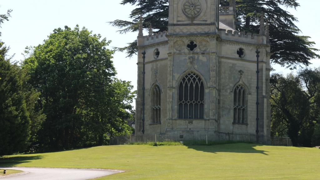 Hartwell House garden house