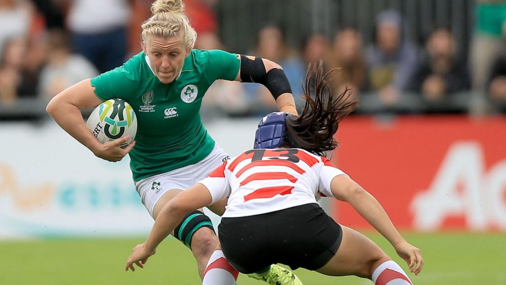 Ireland's Claire Molloy and Mayu Shimizu of Japan (right)