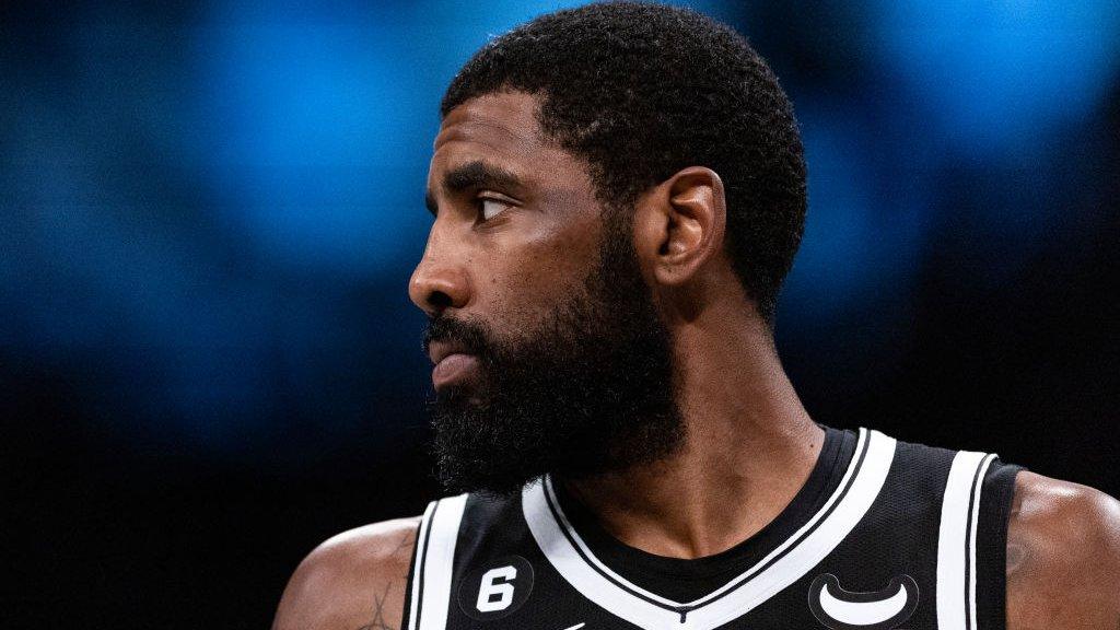 Kyrie Irving Why his tweets have got him in trouble BBC News