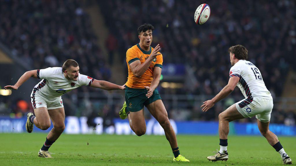 Joseph Suaalii playing against England