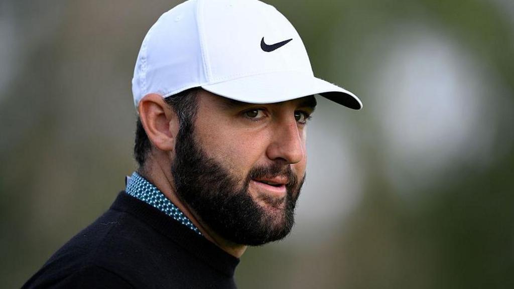 Scheffler, American Express’te Az Farkla Lider