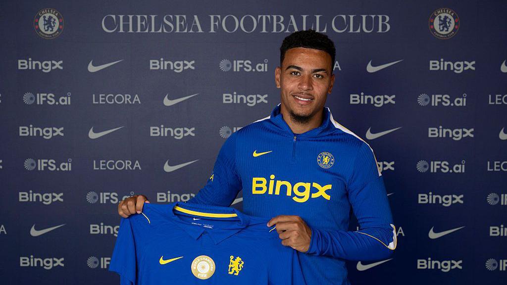 Morgan Rogers being unveiled as Chelsea player.