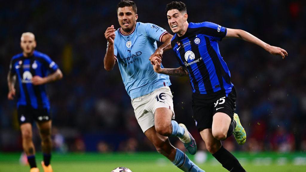 Rodri chases after Alessandro Bastoni in Manchester City's match against Inter in the 2023 Champions League final