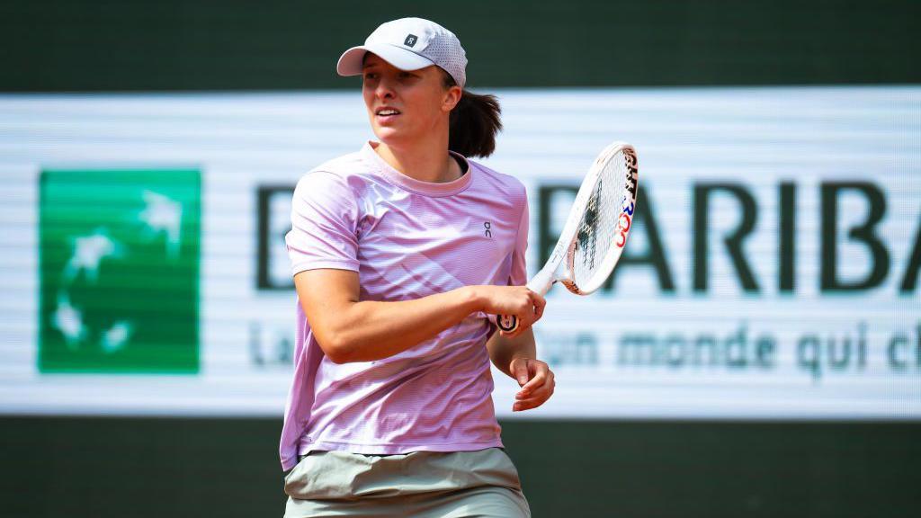 Iga Swiatek taking part in practice before the French Open