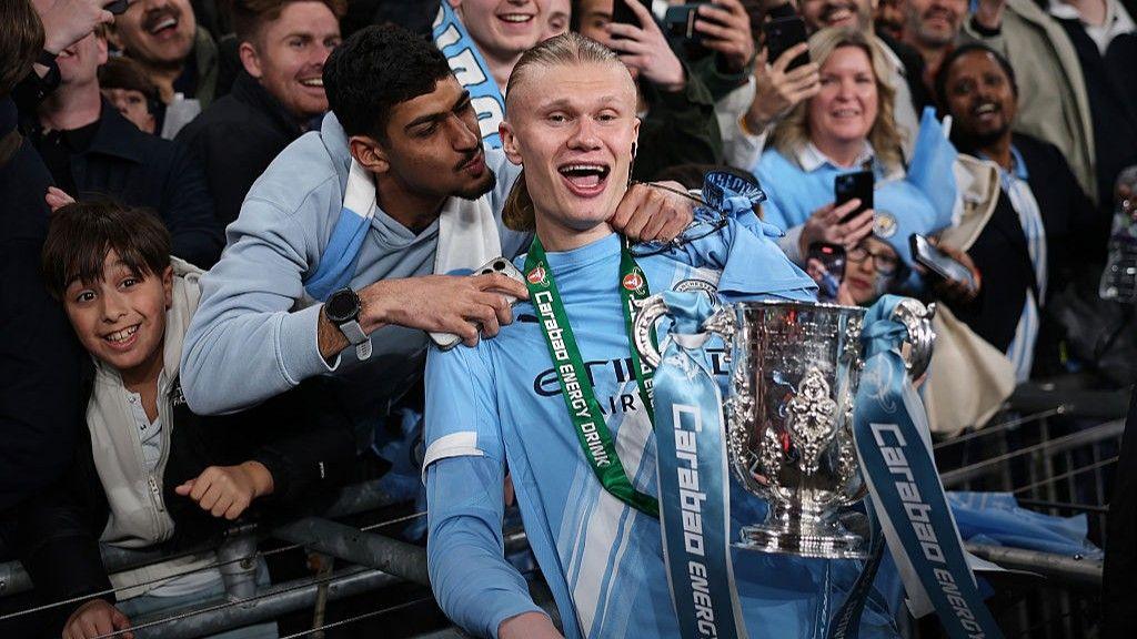 How does prize money work in the EFL Cup?