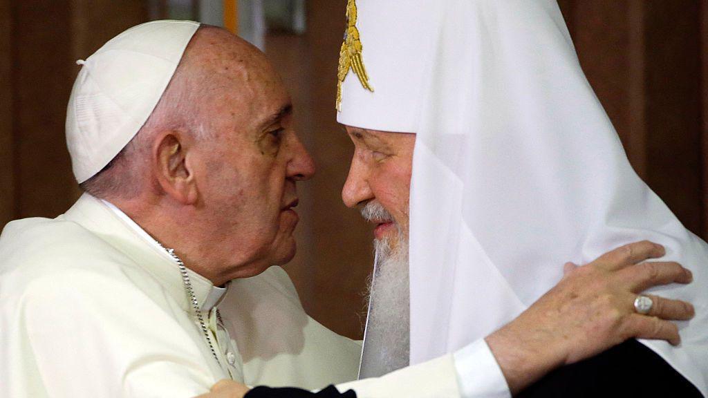 Pope Francis (L) and the head of the Russian Orthodox Church, Patriarch Kirill embrace during a historic meeting in Havana on February 12, 2016