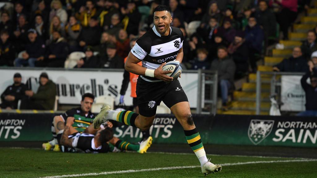 Burrell scored a try for the Barbarians
