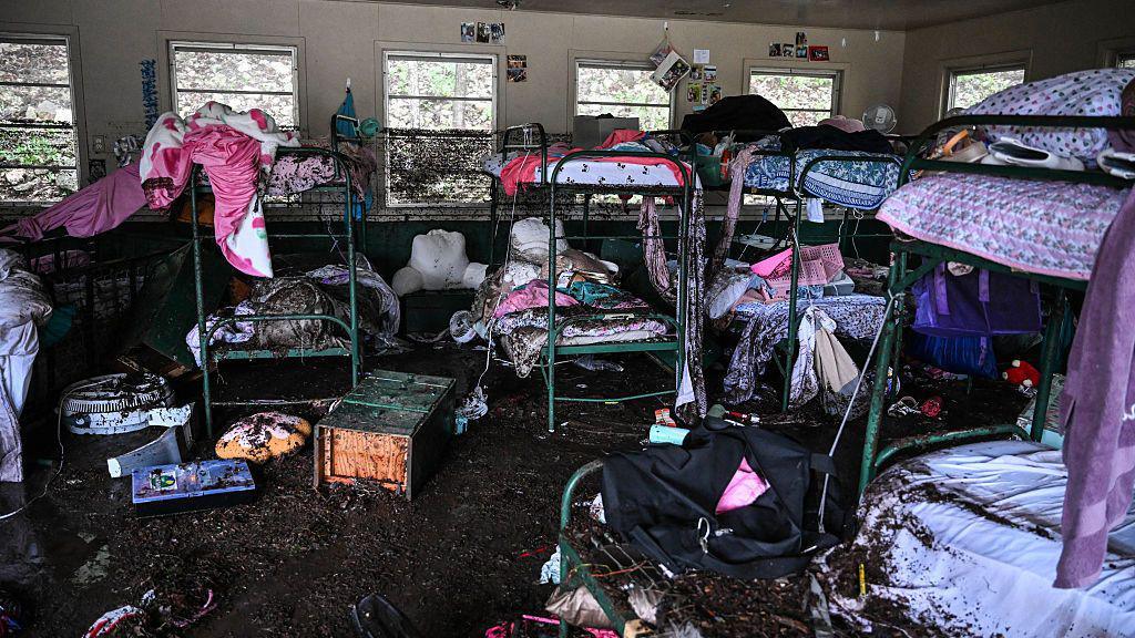 Muddied bunk beds