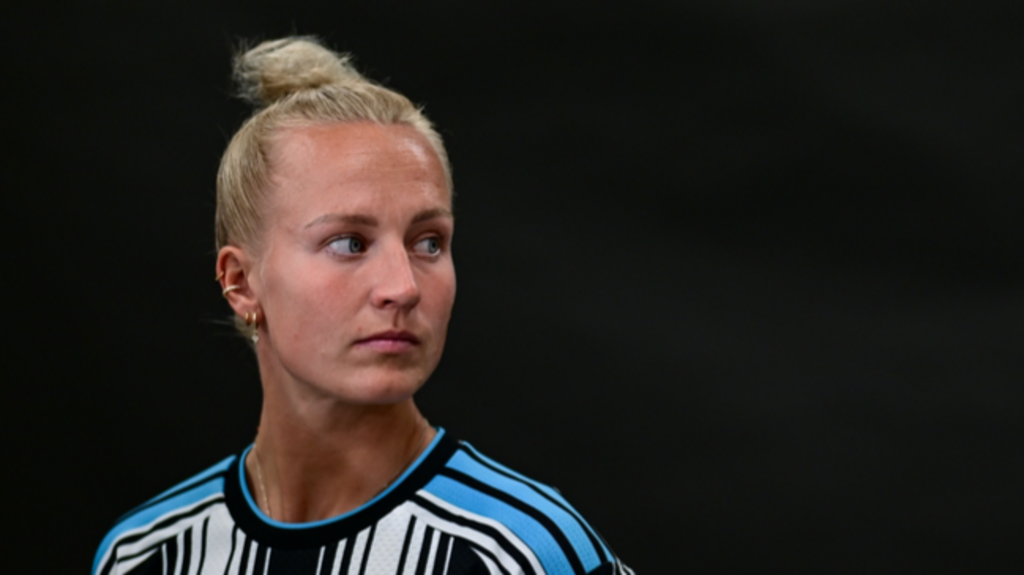 Newcastle Women Sign Scotland Defender Rachel McLauchlan