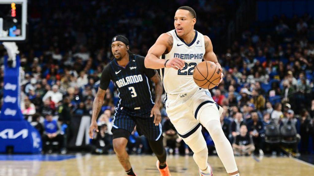 Desmond Bane of the Memphis Grizzlies dribbling 