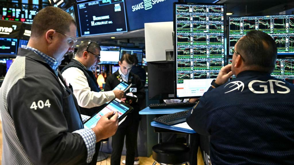 Men trading on Wall Street