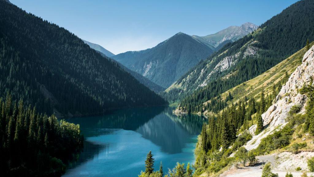 Mynyddoedd Kazakhstan