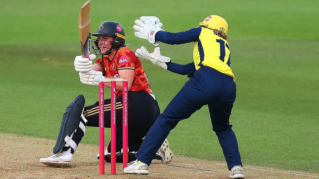 Marie Kelly batting