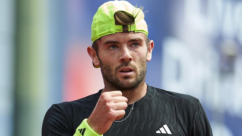 GB’s Fearnley claims first ATP main draw win on clay