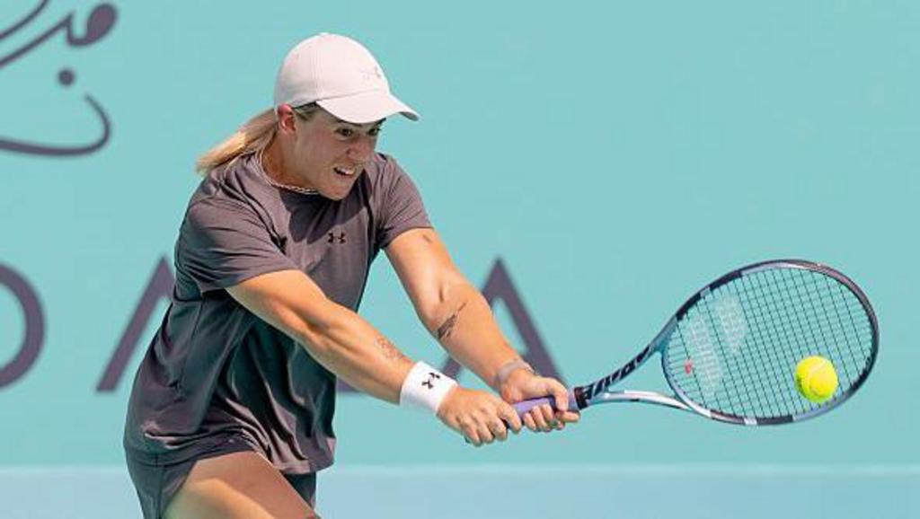 Kartal beats lucky loser after Bencic withdraws