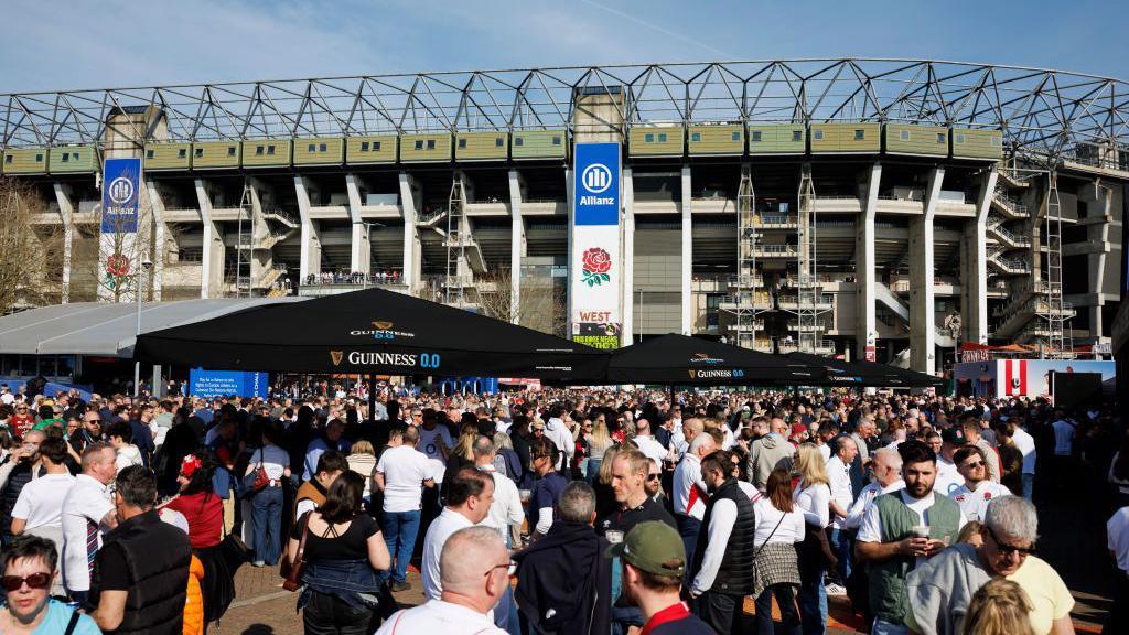 Fans outside Allianz Stadium