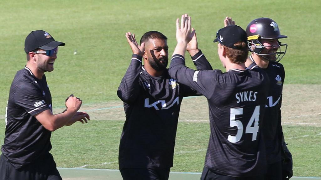 Surrey beat Kent to go level with Foxes at the top