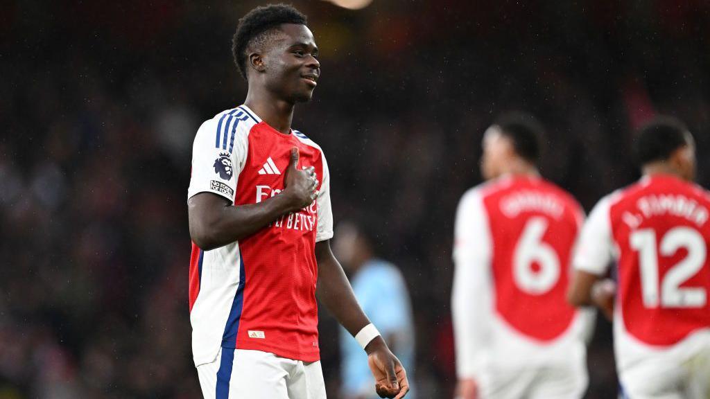 Bukayo Saka celebrates after his goal gives Arsenal the lead