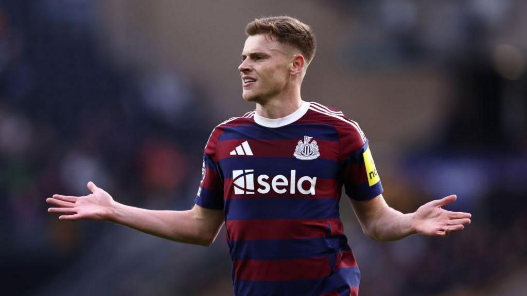 Newcastle United news: Eddie Howe on Harvey Barnes - BBC Sport