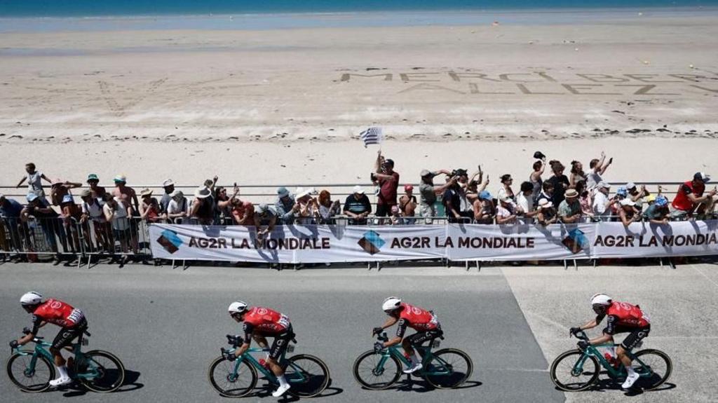 General view of riders at Pleneuf-Val-Andre beach on stage seven of the 2025 Tour de France