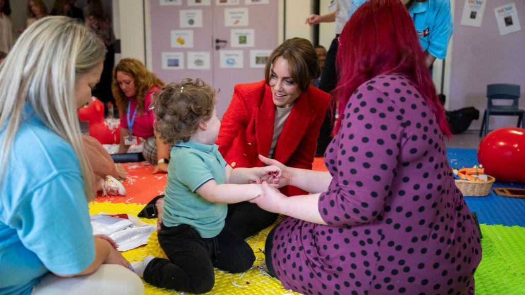 Catherine, Princess of Wales at a family portage session in Kent