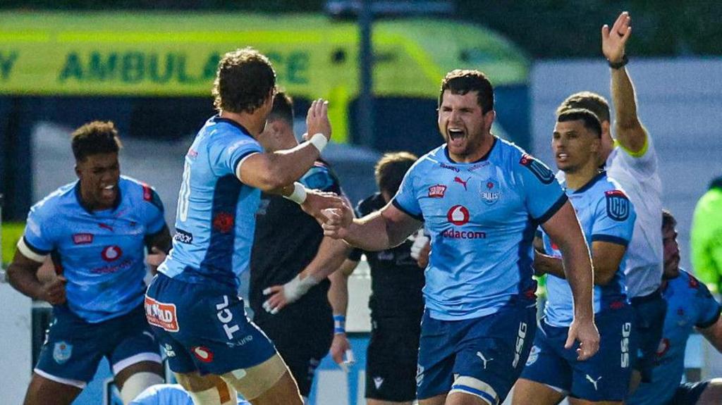 Glasgow suffer home defeat by powerful Bulls