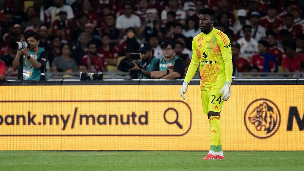 Andre Onana playing for Manchester United