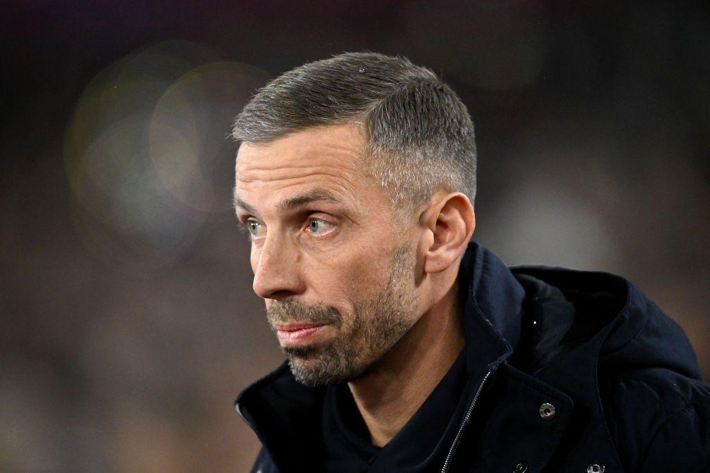 Gary O'Neil walks off the pitch at the end of Wolves' loss at West Ham