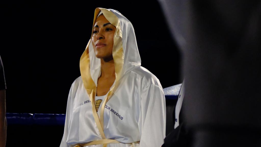 Braekhus tritt siegreich zurück und erweitert ihr Vermächtnis als Championesse