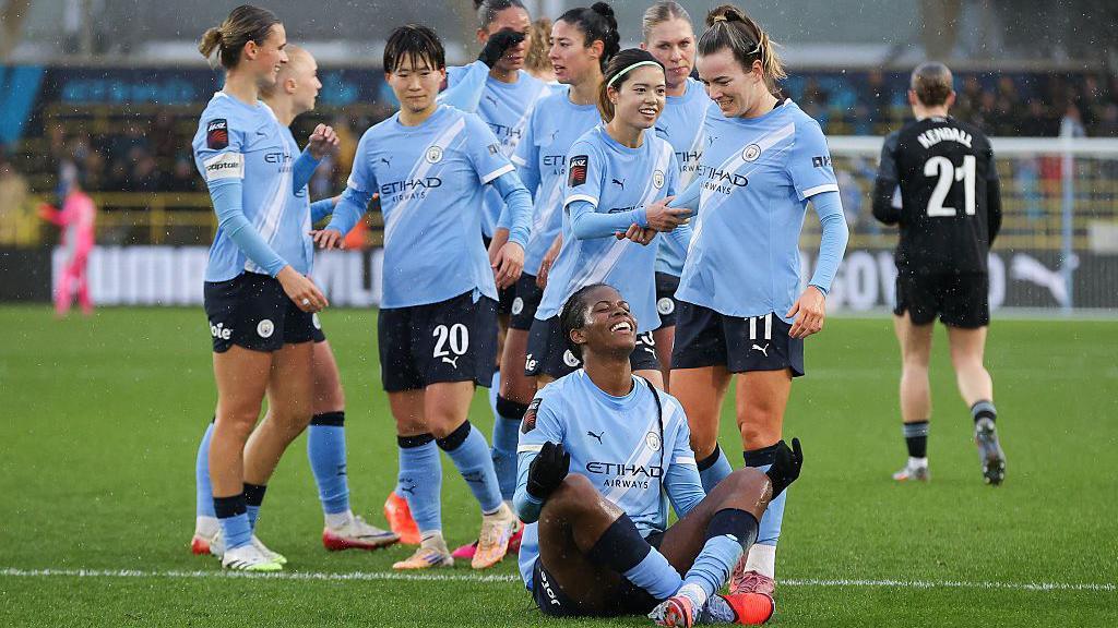 Manchester City celebrate after Khadija Shaw scores 