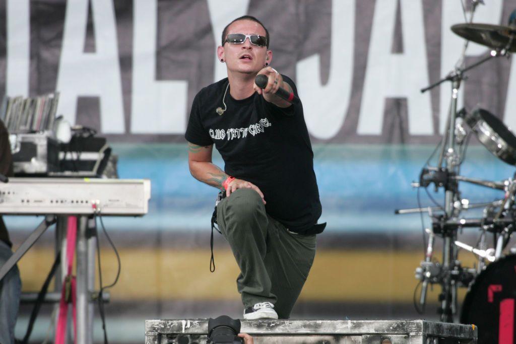 Chester Bennington plays with Linkin Park