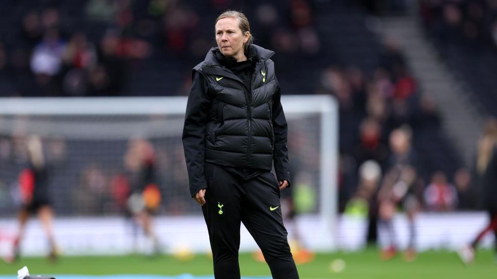 Rehanne Skinner while in charge of Tottenham
