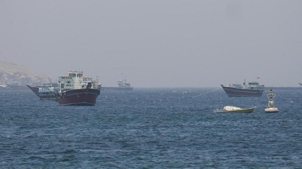 Ships in Strait of Hormuz 4 May
