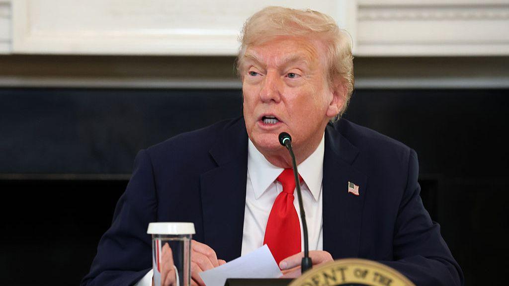 Trump says first phase of Gaza peace deal agreed, paving way for hostage  and prisoner releases - BBC News