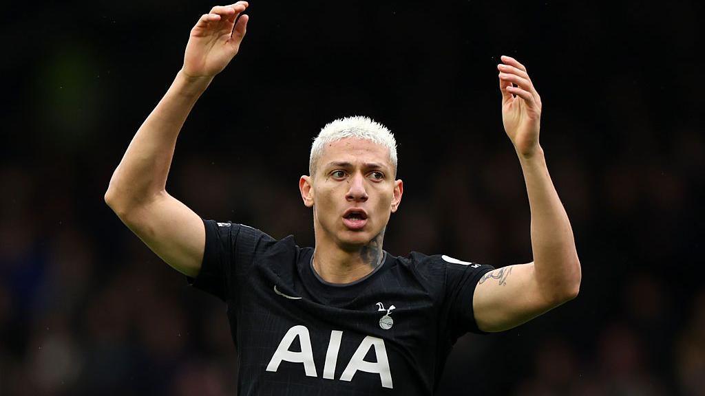 Richarlison celebrates a goal