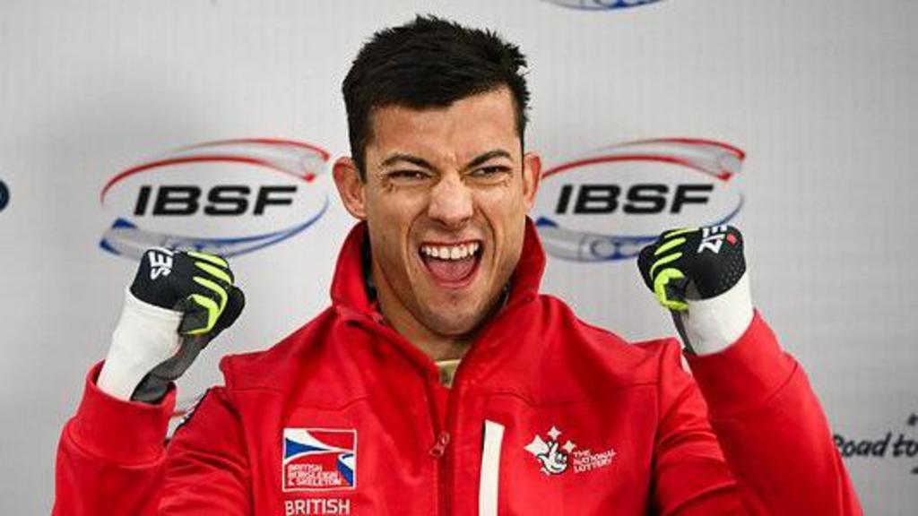 Британская сборная по скелетону доминирует, завоевав двойное золото на открытии Кубка мира