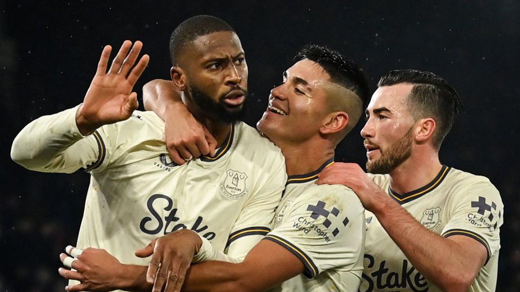 Beto, Everton striker, celebrates with his team-mates