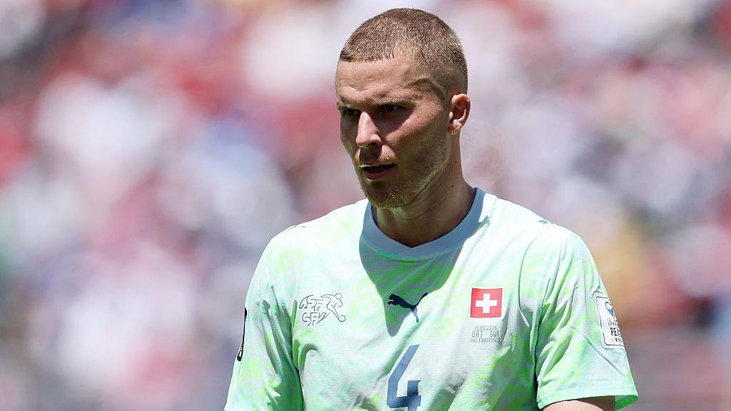 Nico Elvedi playing for Switzerland