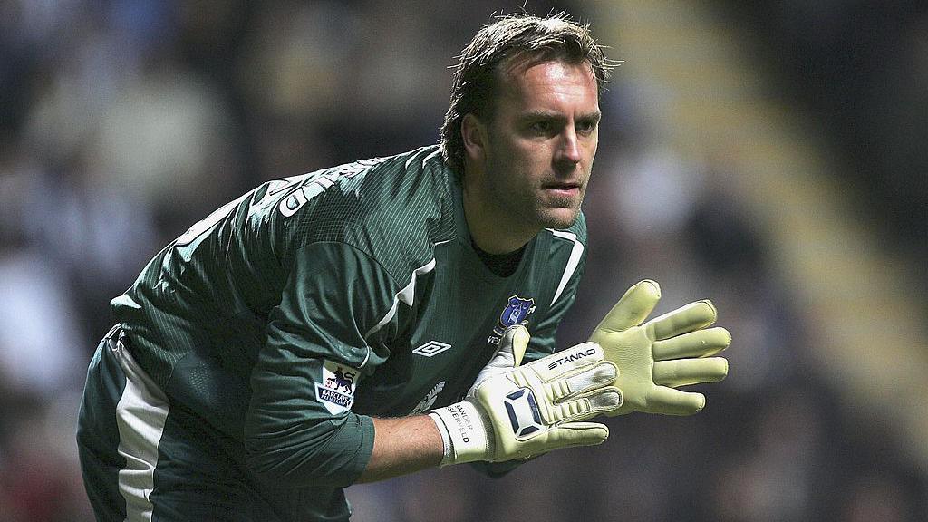 Sander Westerveld in goal for Everton