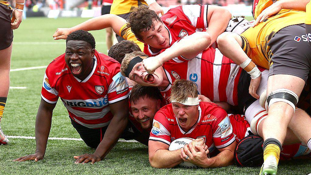 James Venter of Gloucester Rugby celebrates scoring a try, with his teammates, during the Gallagher PREM match between Gloucester Rugby and Newcastle Red Bulls at Kingsholm Stadium.