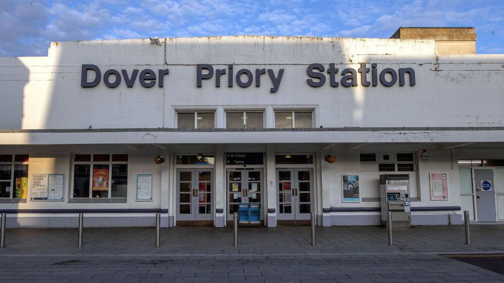 The entrance at the station building of Dover Priory.