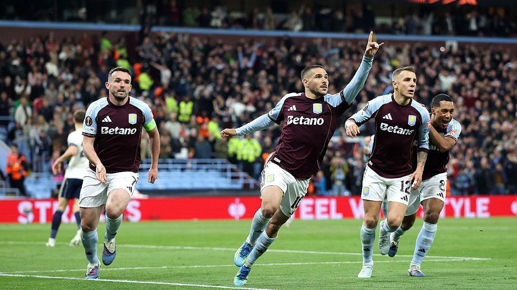 Emi Buendia of Aston Villa celebrates scoring his team's second goal 