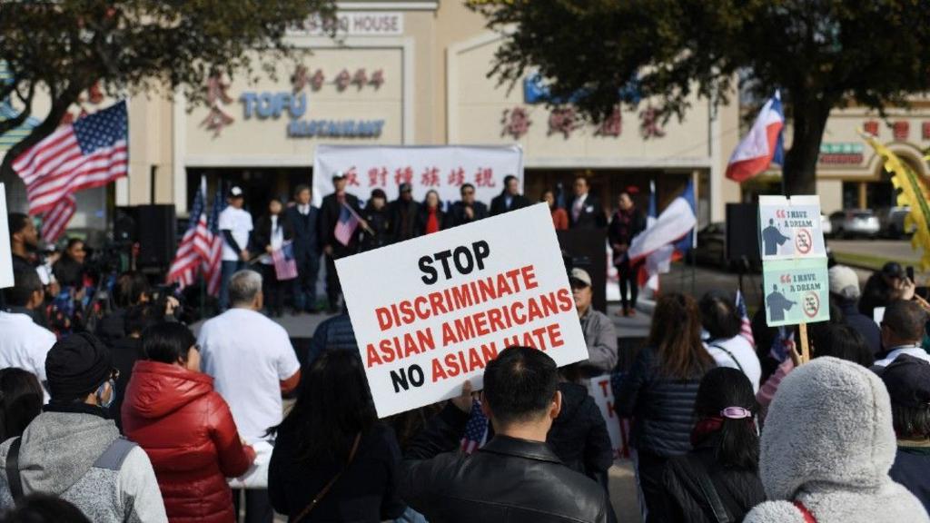Legislatori del Texas Discutono Restrizioni sulla Proprietà Cinese tra Preoccupazioni per la Sicurezza