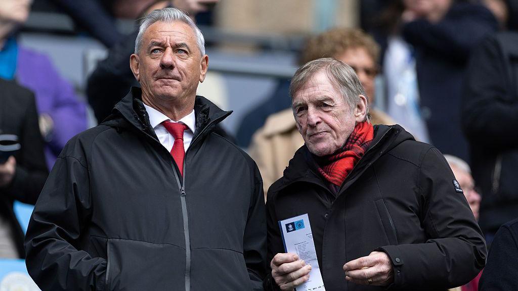 Liverpool news: Ian Rush sends well wishes to Sir Kenny Dalglish - BBC Sport